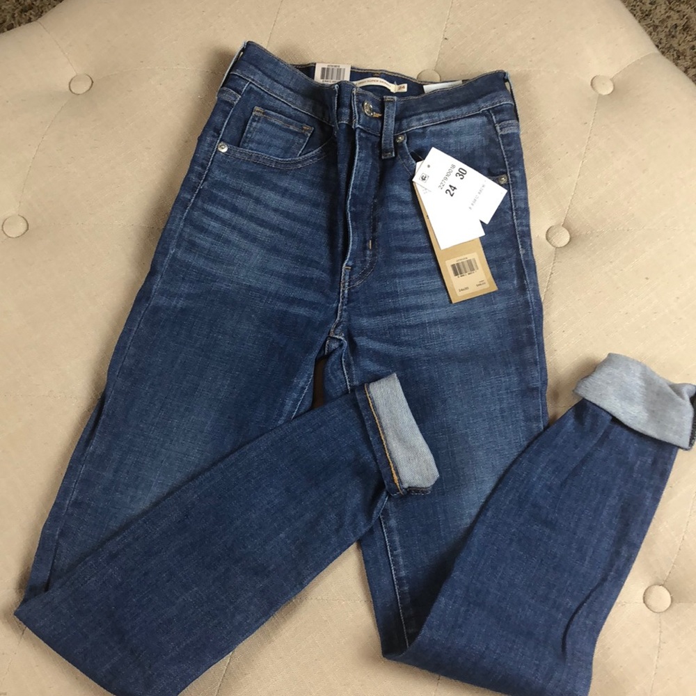 Mile high super skinny levis jeans size 24” waist